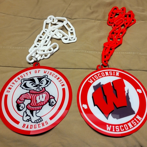Wisconsin Badgers Fan Cain - Picture 1 of 5